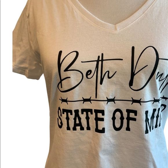 Beth Dutton State Of Mind | White V-Neck T-Shirt - Picture 2 of 2